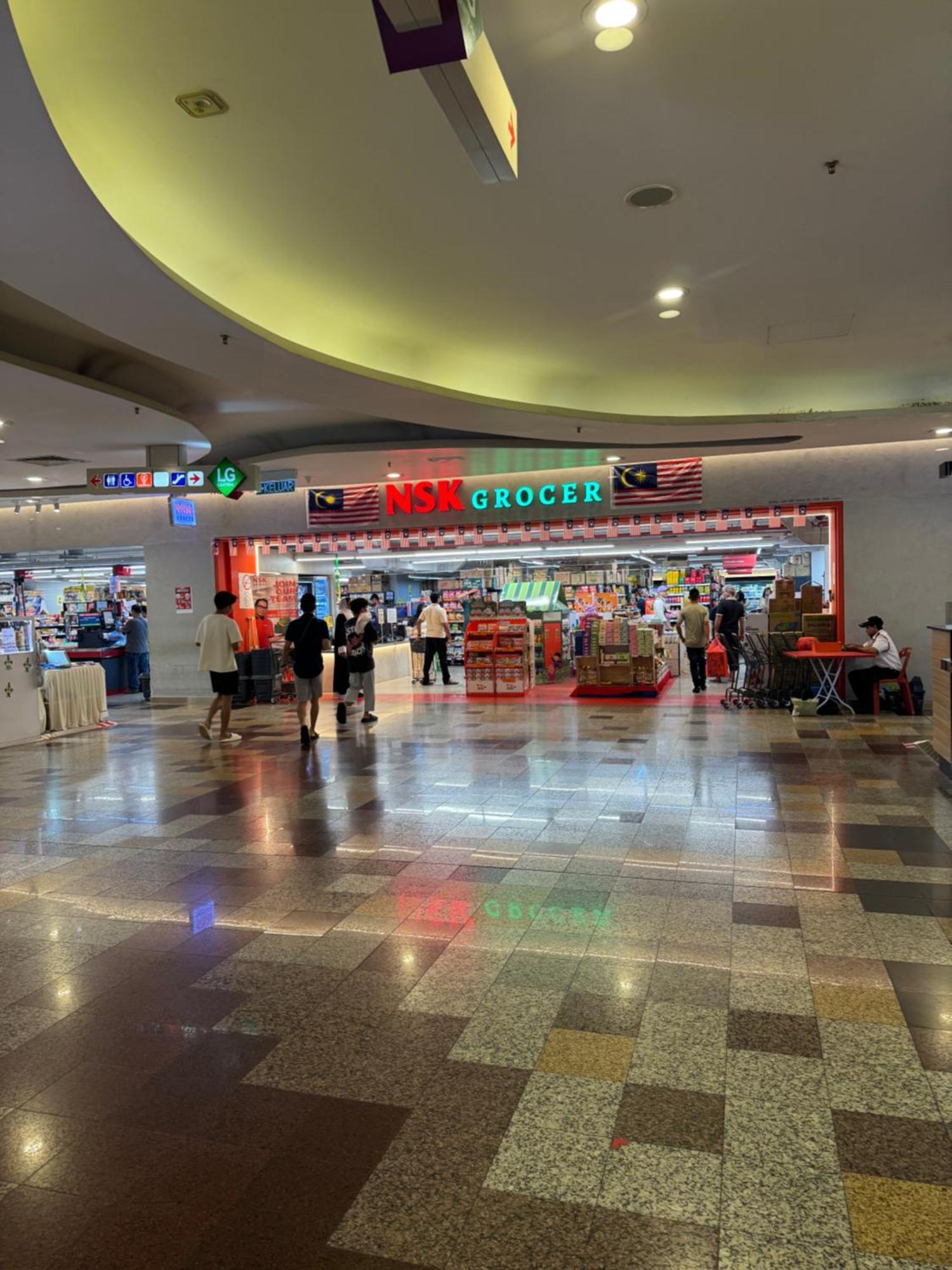 Lotus Infinity At Times Square East Lobby Pangsapuri