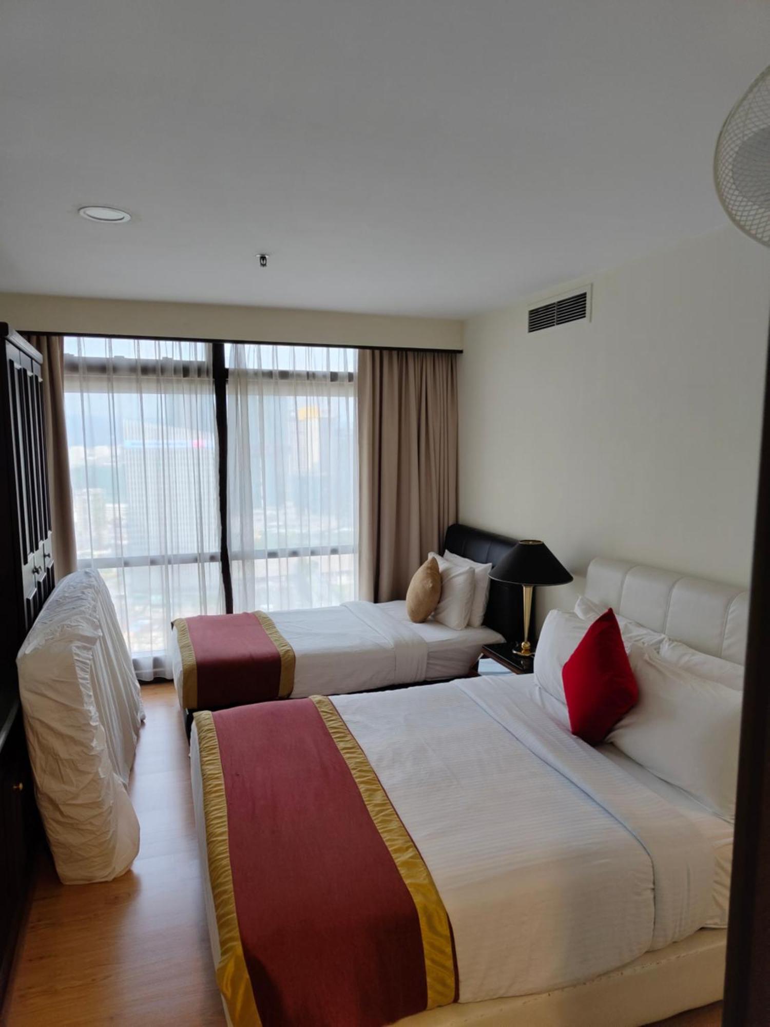 Lotus Infinity At Times Square East Lobby Pangsapuri